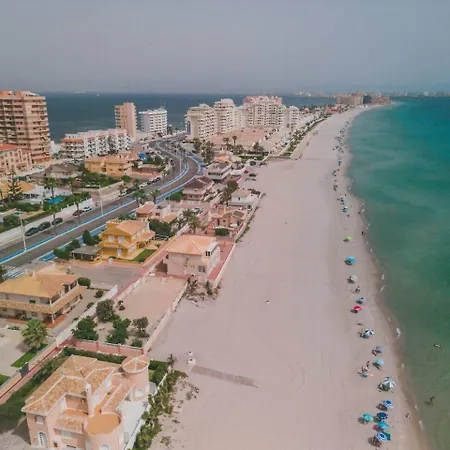 Con Piscina Privada A Pocos Pasos Del Mar *