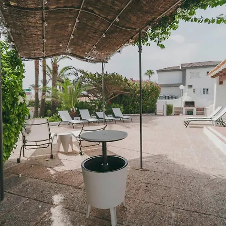 Con Piscina Privada A Pocos Pasos Del Mar