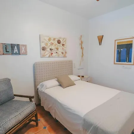 Con Piscina Privada A Pocos Pasos Del Mar فيلة