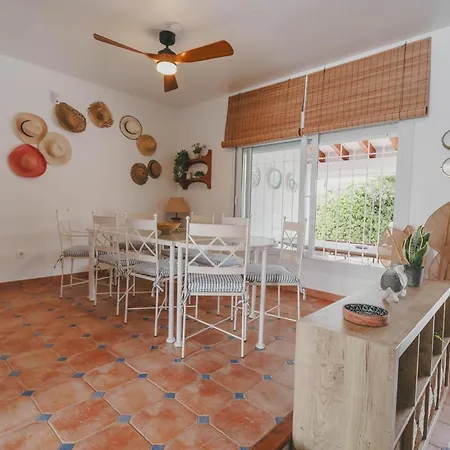 Con Piscina Privada A Pocos Pasos Del Mar فيلة *
